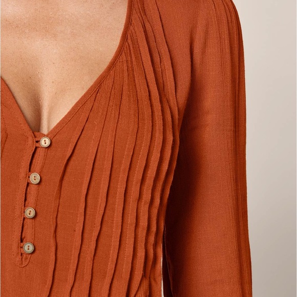 Lace Detail Button-Up Top - Picture 4 of 5
